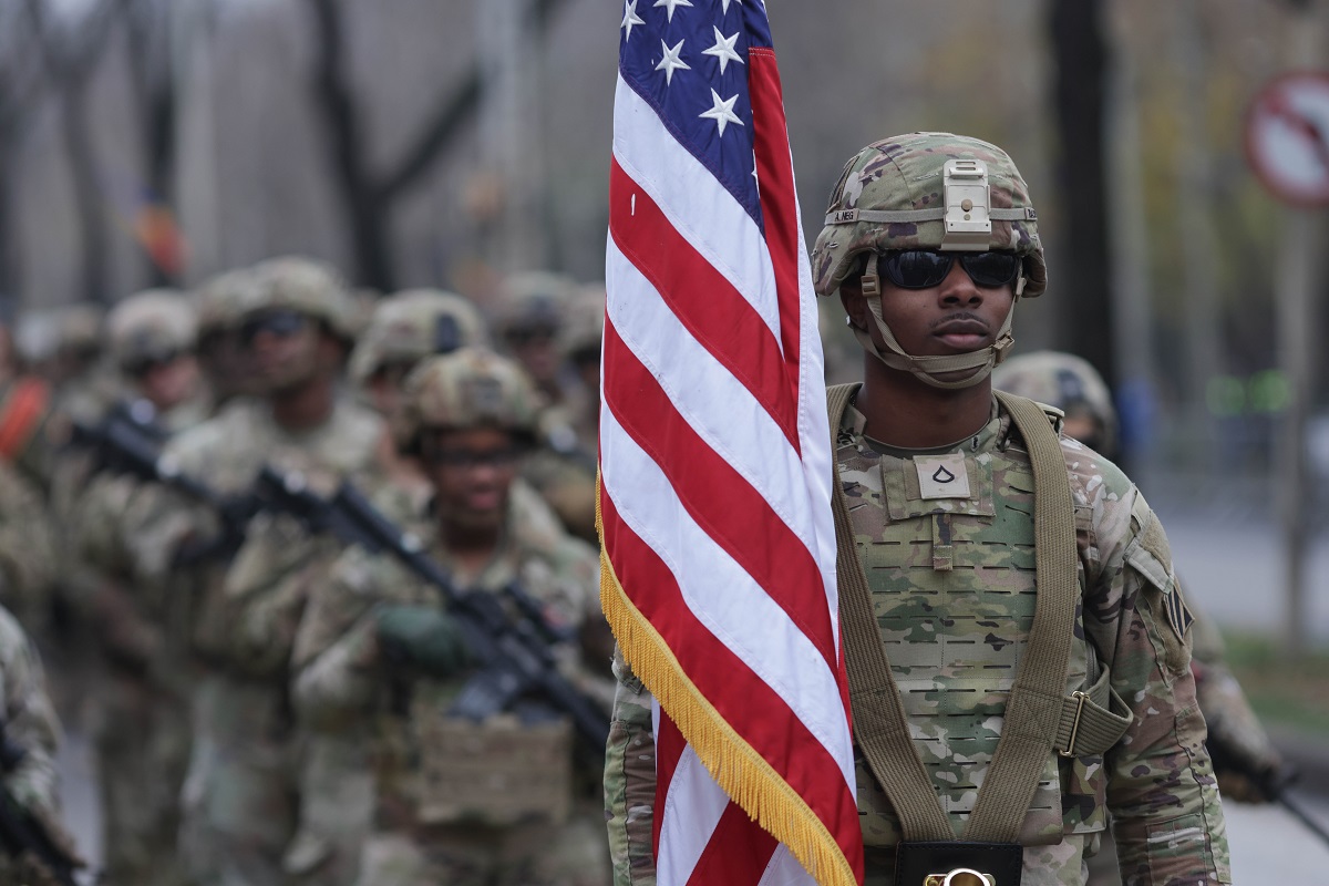 Administrația Trump confirmă opt tentative de sinucidere în grupul de desfășurare a portavionului USS Abraham Lincoln, în ultimul an / Redirecționați spre Iran, fără escale în porturi aproape 9 luni