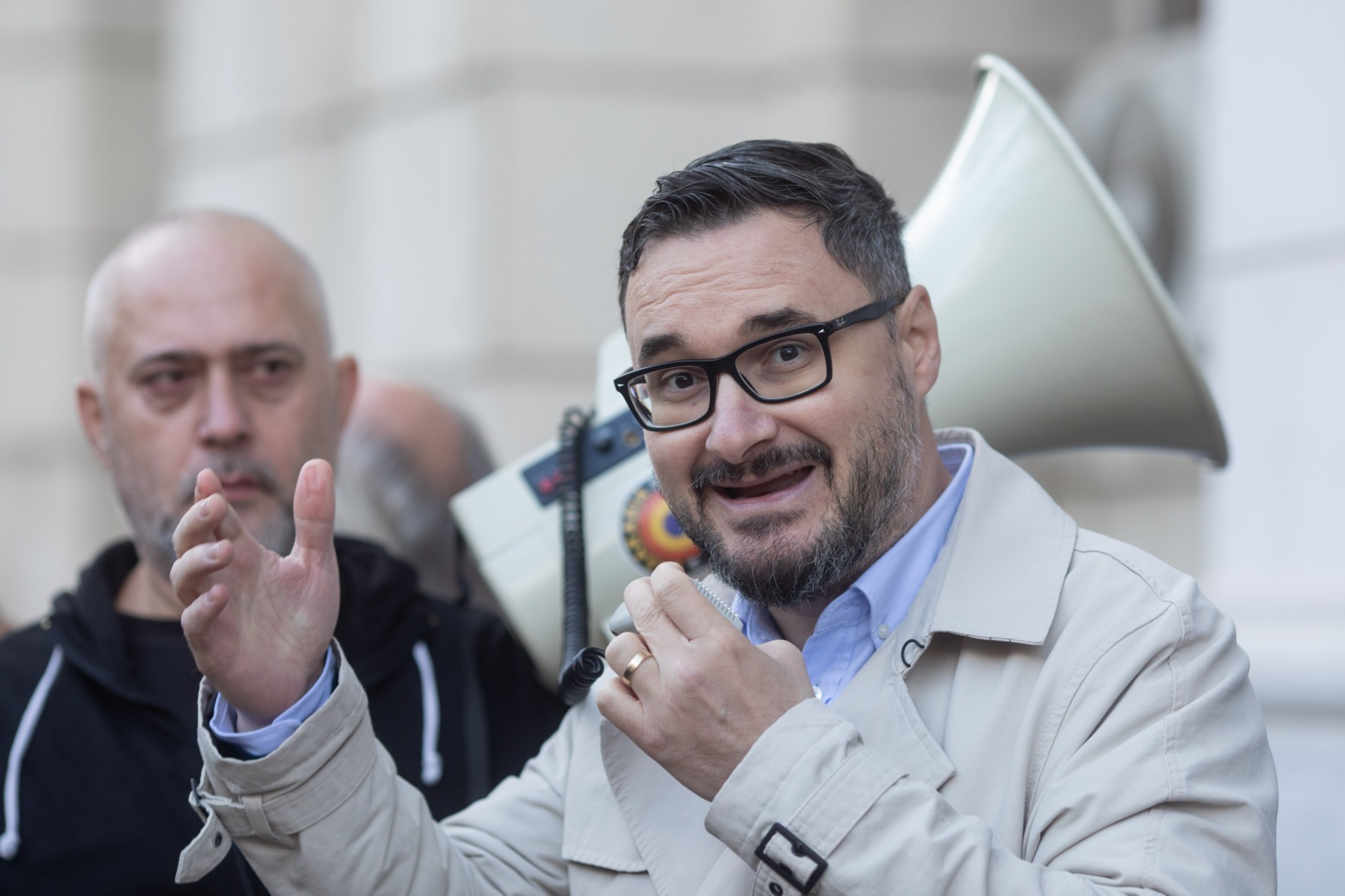 AUR a făcut un scandal uriaș la comisiile de apărare pe tema celor 20 de militari români pentru comandamentul multinațional pentru Ucraina / Dan Tănasă: „Nu fi dobitoc, domnu’ Rodeanu”