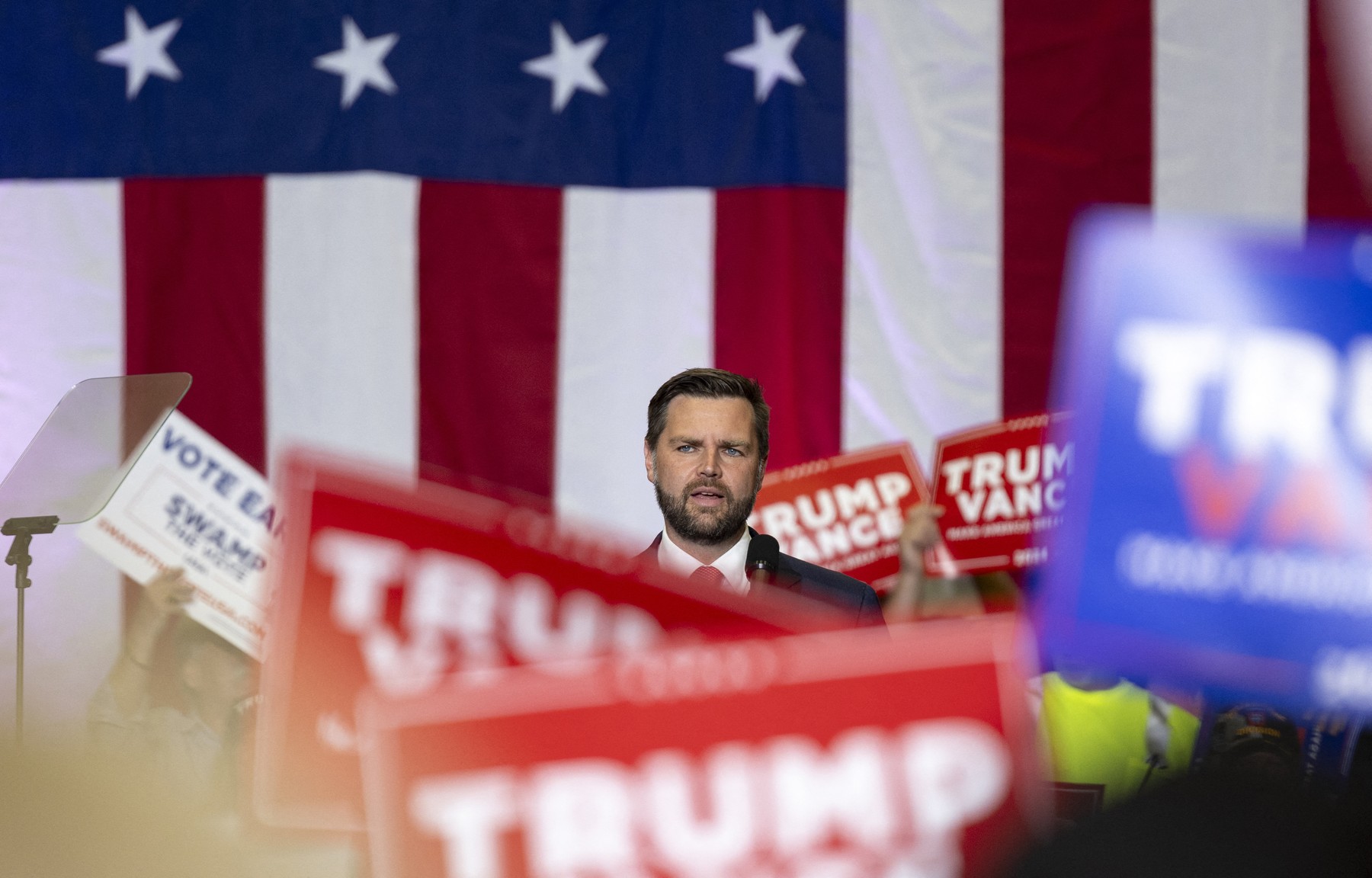 JD Vance i-a trimis o scrisoare unui oficial iranian pentru reluarea negocierilor și evitarea unor noi atacuri americane