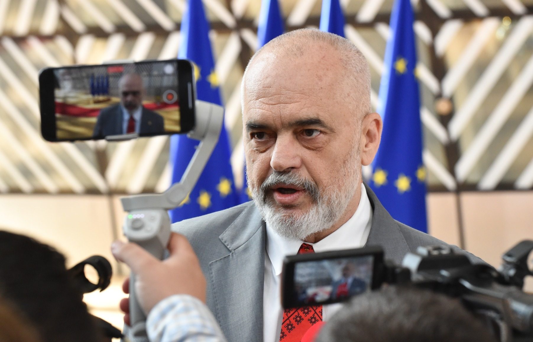 Premierul Albaniei afirmă că Ucraina nu va adera niciodată la UE pe baza criteriilor existente: „Ceea ce i se promite este o minciună”