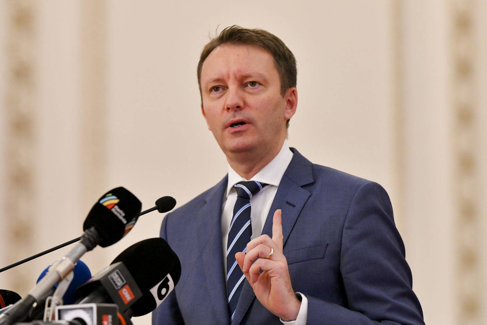 Siegfried Mureșan dă vina pe PSD-AUR pentru deprecierea leului: „Au creat instabilitate și incertitudine economică”