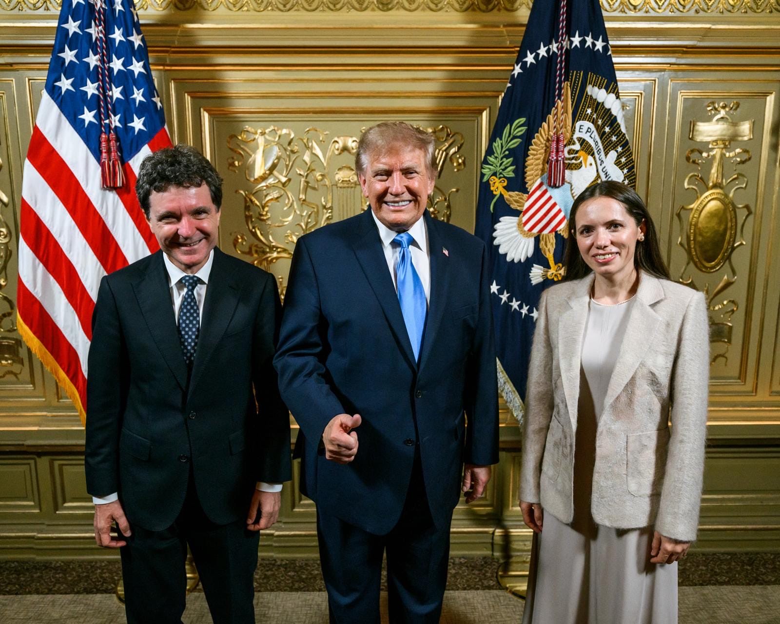 Nicușor Dan: O onoare să mă întâlnesc cu președintele Donald Trump. Suntem de acord: securitatea începe acasă. Ne vom onora în continuare angajamentele. Statele Unite se pot baza pe România