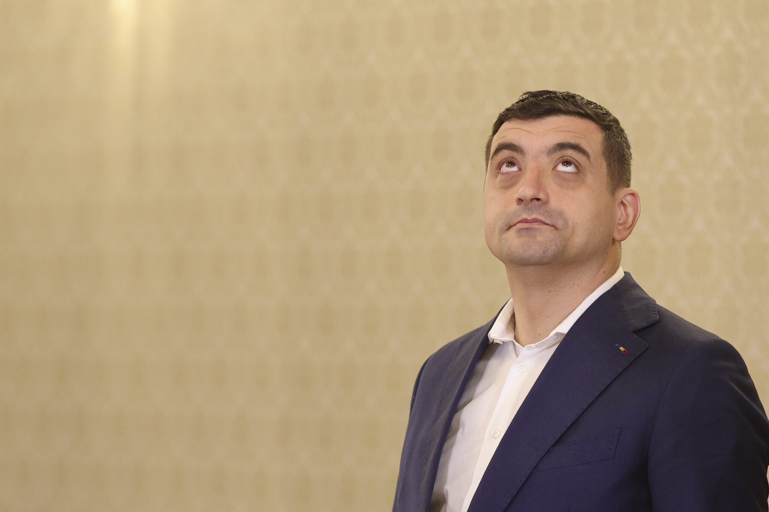 George Simion: Se pregătește un mare bat. Guvernul PSD condus de Luca Niculescu va fi votat și de Ilie Bolojan. I-au arătat pisica, l-au chemat la DNA, îl sperie. Luca Niculescu este, de fapt, omul din partea Parisului care va nenoroci România sub umbrela unui guvern PSD