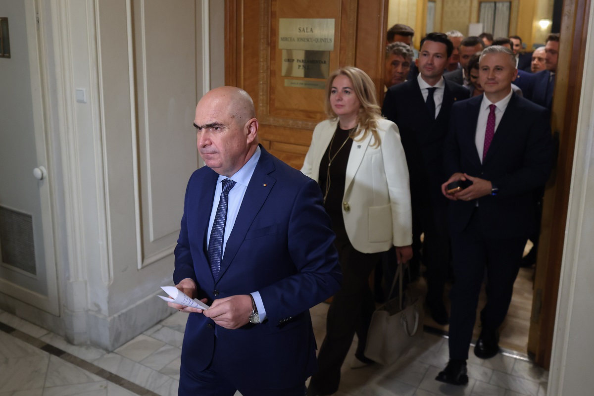 Liberalii decid sâmbătă dacă votează sau nu Guvernul Luca Niculescu, din care fac parte 11 miniștri PSD / Ilie Bolojan: Propunerea pe care o voi face PNL e de vot de învestire a acestui guvern