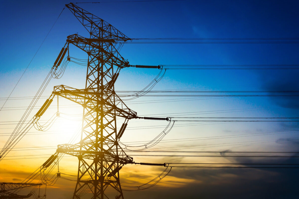 Transelectrica vizează două proiecte majore în Nordul Moldovei / Lucrările pentru linia electrică aerienă 400 kV Suceava – Bălți ar putea fi demarate la începutul lui 2027