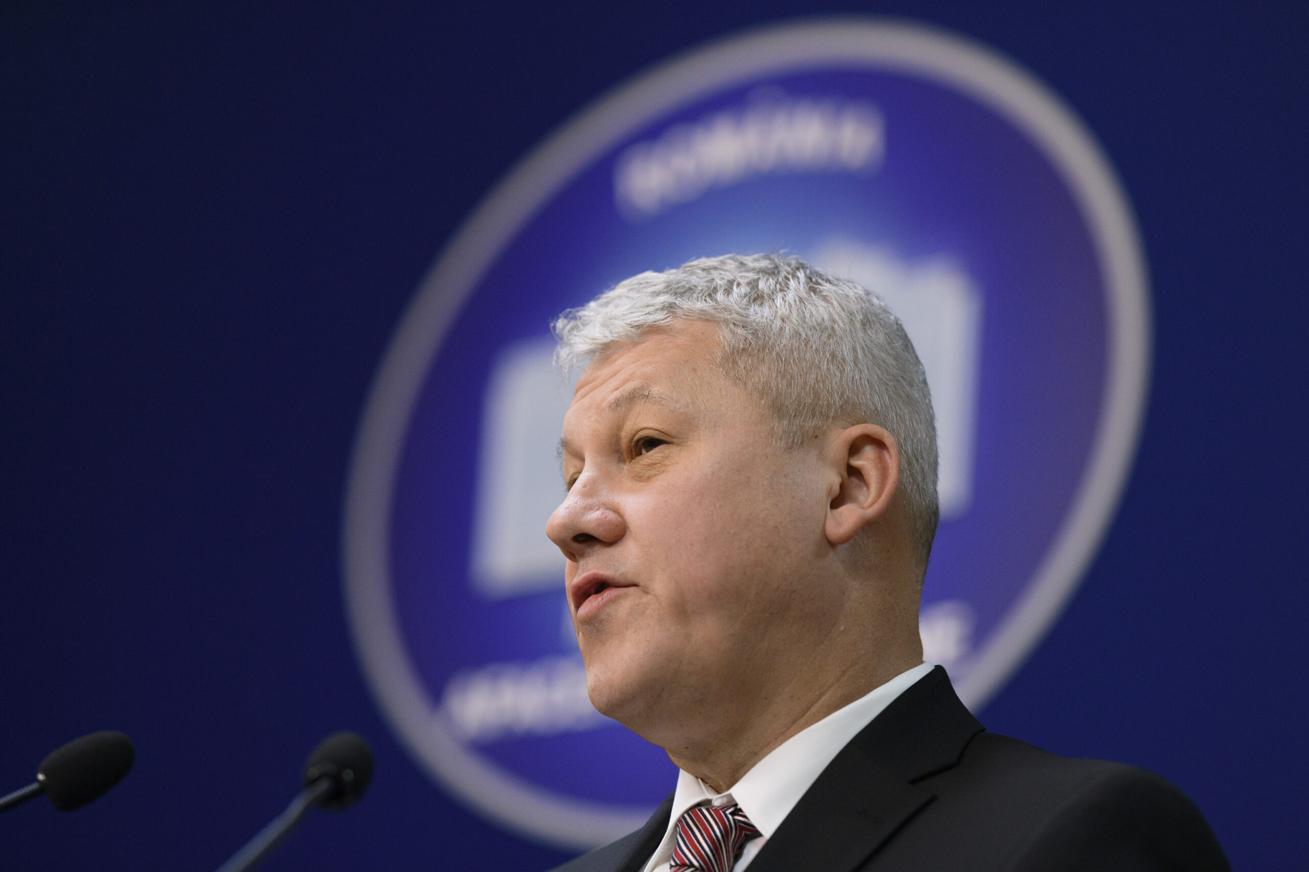 Cătălin Predoiu pleacă din guvern după o carieră de ministru de 10 ani, 2 luni și 22 de zile. Inițiator al legilor care au pavat drumul grupării Savonea către puterea totală în instanțe, Predoiu are cea mai lungă carieră în guvernele postdecembriste