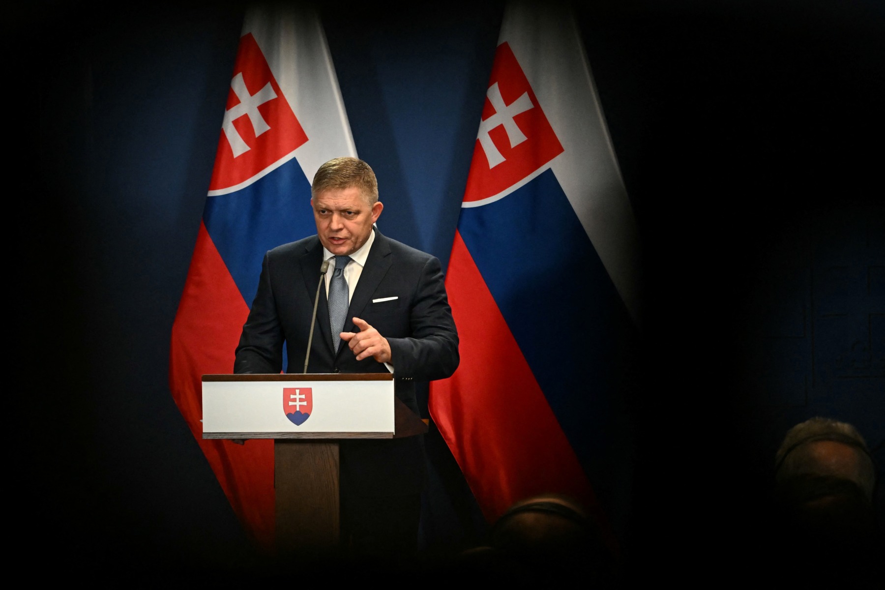 Politco: Rusia încearcă să-și refacă influența în UE, după înfrângerea lui Orban / Fico reia cooperarea cu Moscova