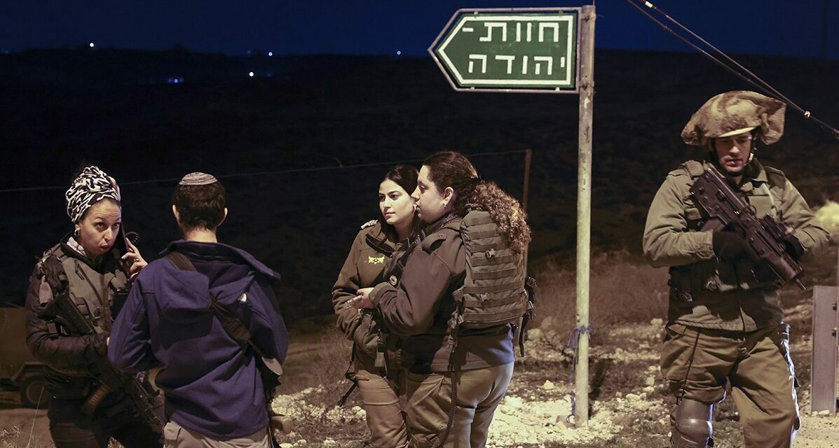 Colonişti israelieni din Cisiordania au atacat un convoi diplomatic european şi au lovit un primar francez