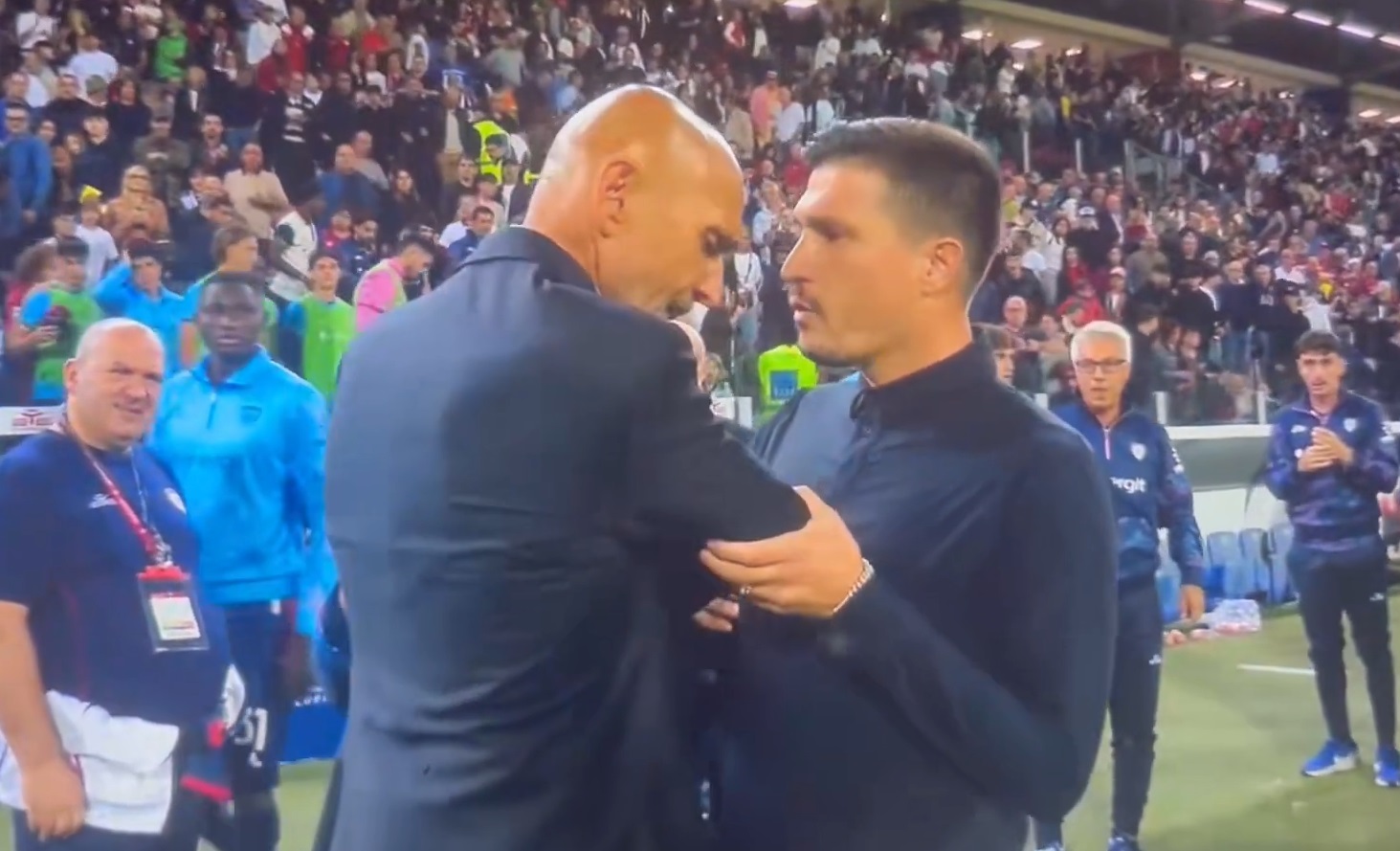 Cagliari – Juventus, meci terminat cu scântei. Ambii antrenori au fost eliminați după o ceartă pornită de la o strângere de mână
