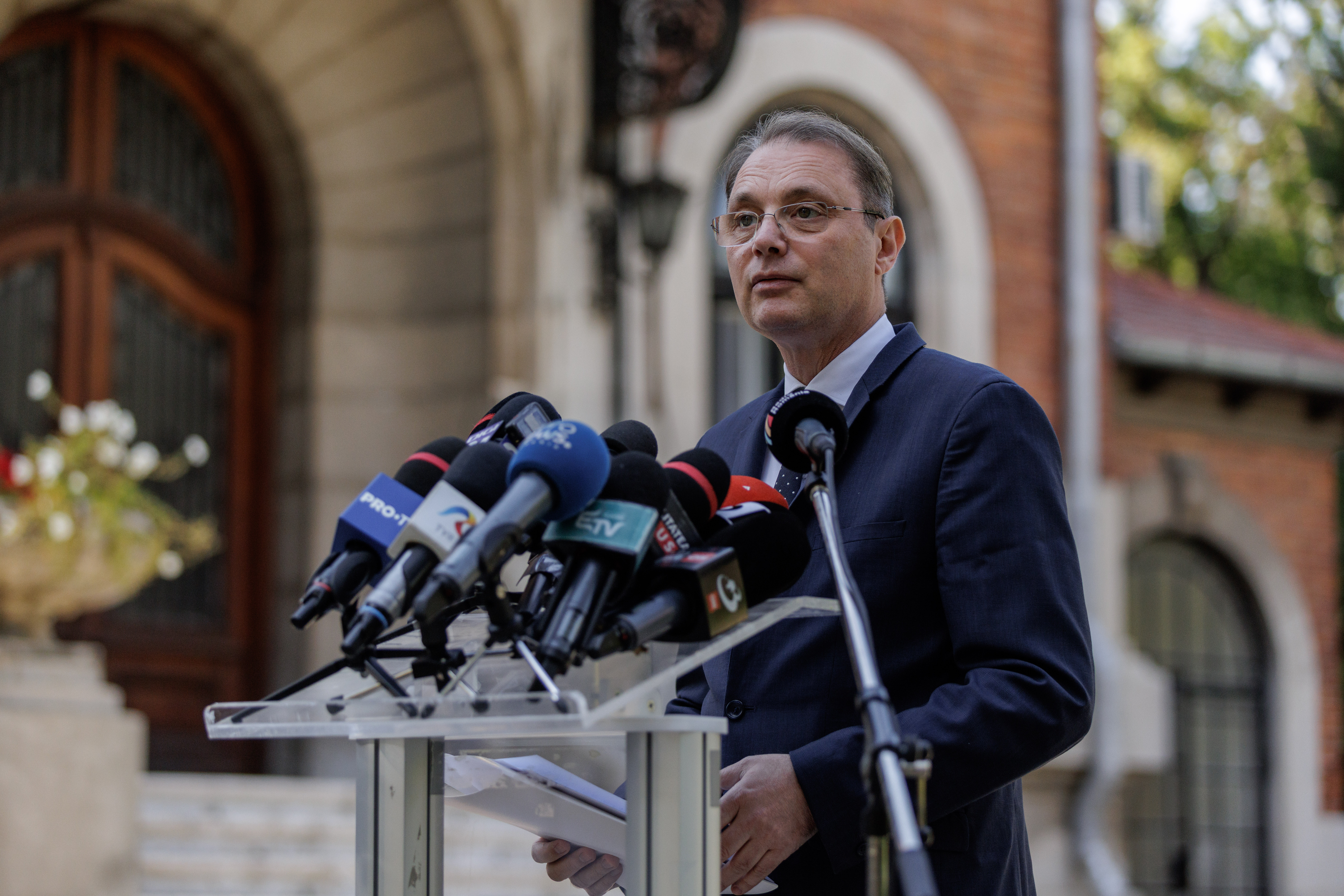 Guvernul Niculescu ajunge marți în Parlament pentru votul de învestitură. De câte voturi are nevoie