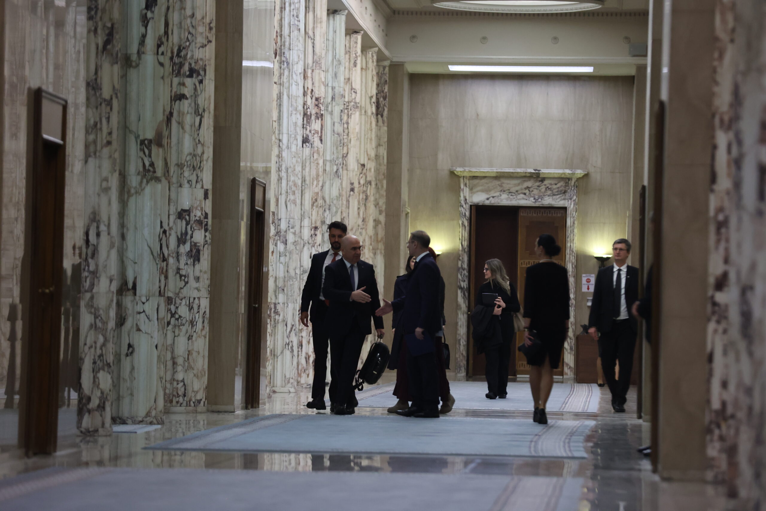 De ce are România nevoie de rectificarea bugetară. Motivul pentru care PNL a votat Guvernul Niculescu. Fostul premier: Din prostie sau premeditat