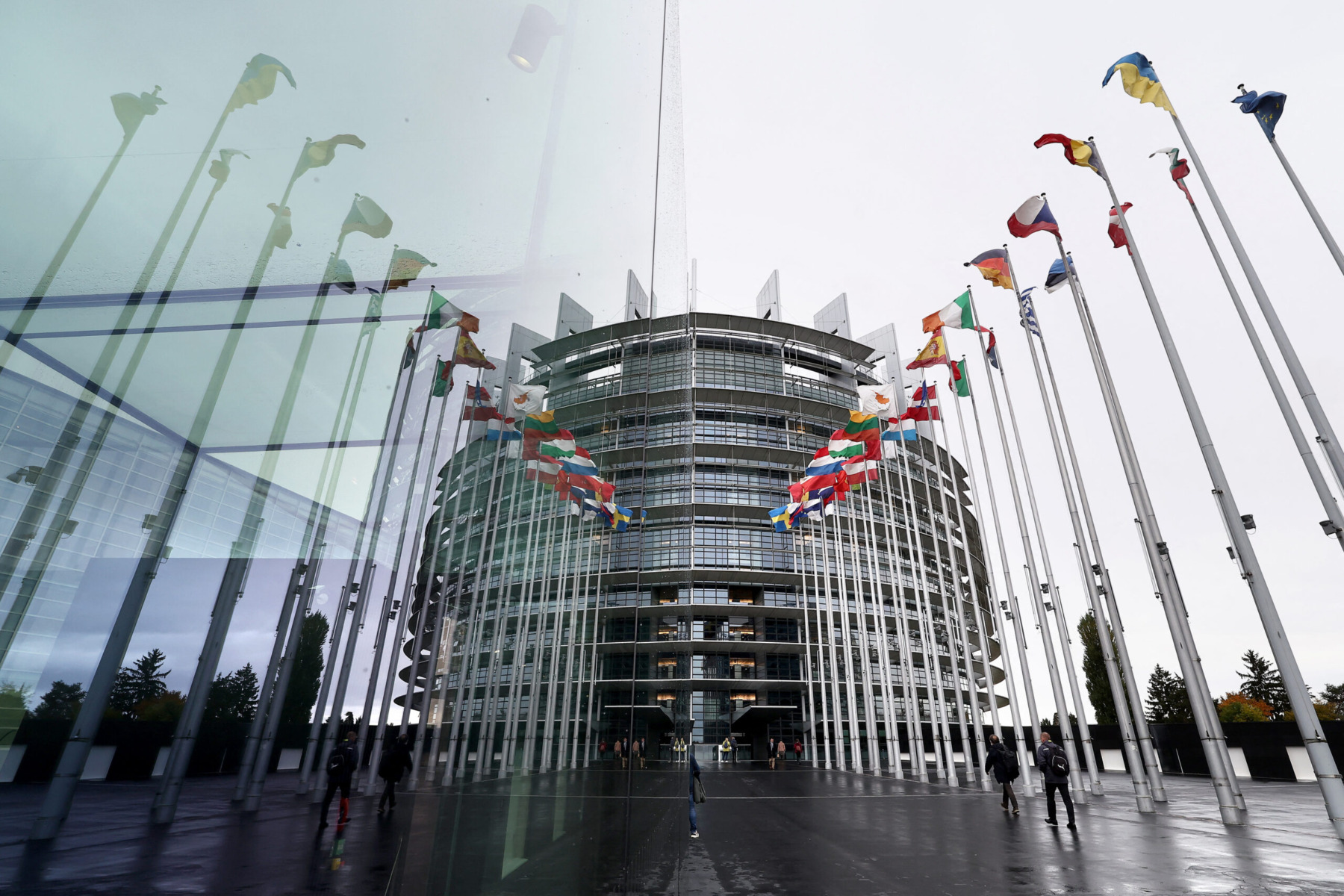 Siegfried Mureșan și Dan Barna au fost realeși ca vicepreședinți ale grupurilor PPE și Renew din Parlamentul European