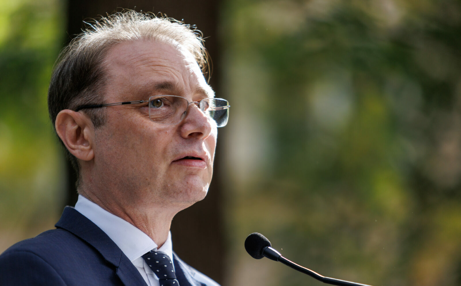 Știrile săptămânii | România are un nou Guvern, Călin Georgescu, vizat într-un nou dosar, fiul lui Tudorel Toader, reținut pentru viol, o navă a fost lovită de drone în Marea Neagră, un cutremur de 4,9 s-a produs în Vrancea